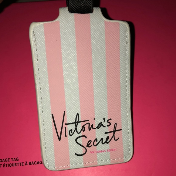 Victoria's Secret Accessories - 💕Victorias Secret Luggage Tag💕